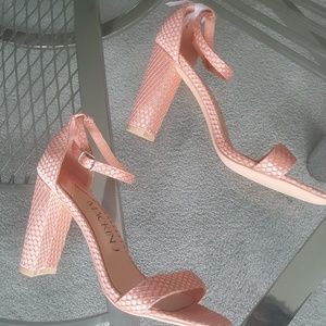 COPY - Mackinj  peachy textured heel.